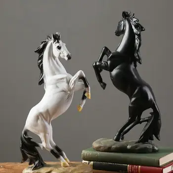 Современная скульптура лошади орнамент Декоративная реалистичная статуя лошади из смолы Скульптура орнамент настольная книжная полка Скульптура лошади Статуя
